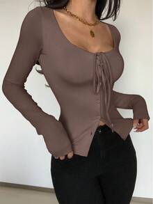 Chiquease 性感纯色针织弹力圆领系带长袖修身纽扣装饰百搭女式T恤 - 摩卡棕 - 查看 4