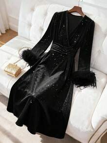 GlowEve Women's Velvet Waist A-Line Sleeve Faux Fur Trim Fitted Elegant Everyday Commute Fashion French Street Vintage Versatile Christmas Party New Year Holiday Business Burgundy Long Sleeve Dress, Autumn/Winter - Black - View 1