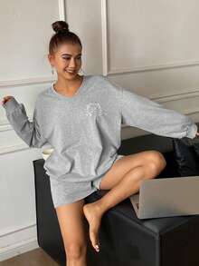 DAZY 2pcs Women Loose Fit Long Sleeve V-Neck Embroidered Pattern Shorts Set, Casual Outfit - Grey - View 4