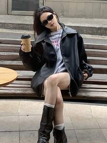 FRIFUL 女士拉链斜插口袋常规翻领PU皮宽松夹克 - 黑色 - 查看 4