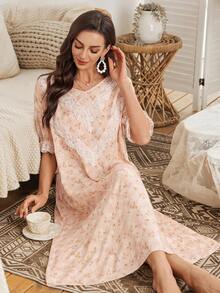 Serenescape 女士休闲植物印花V领蕾丝边宽松长款睡裙 - 珊瑚粉 - 查看 1