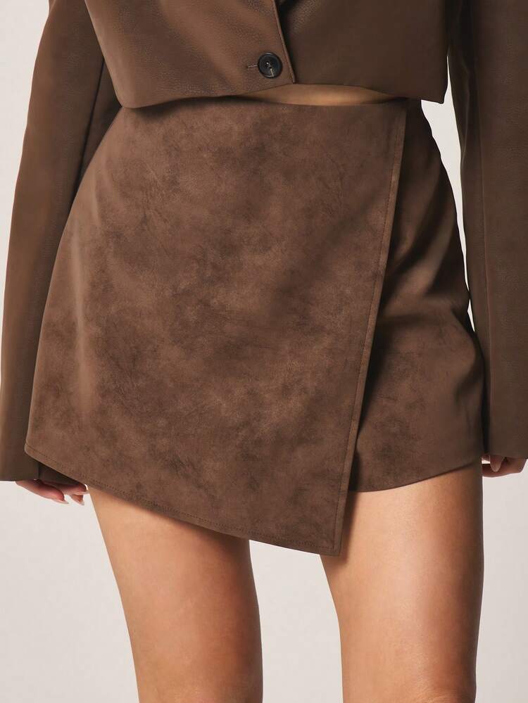MISSGUIDED Cropped Suede Mini Wrap Skirt With Asymmetric Overlap Design Fall Winter Essential