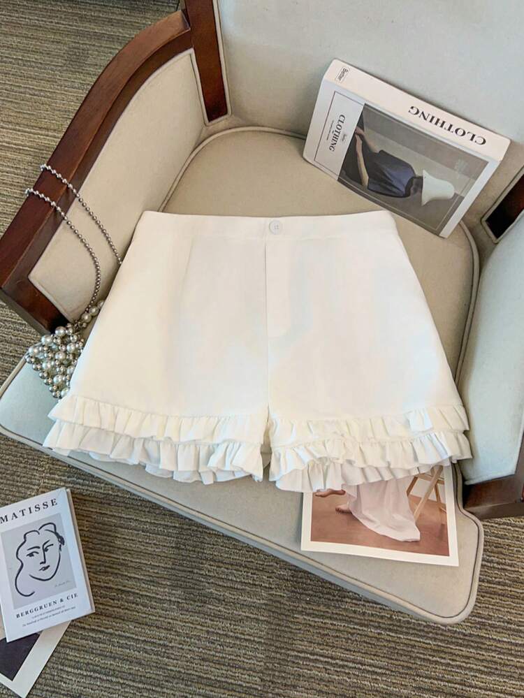 SHEIN PETITE CURVE Plus Size Solid Color Design, Body-Hugging Fit, Real Pockets, Waist Cinching Design, 3D Ruffle Decor, Zipper & Button Closure, Suitable For Holiday, Vacation, Elegant Casual, Commute, Minimalism, Sexy Fashion Women Flare Pants, Spring/Summer Ruffled Hem Shorts - White - View 1