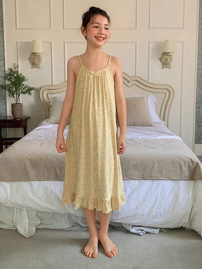 DAZY Tween Girl Ditsy Floral Bow Decor Camisole Nightgown