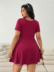 SHEIN EZwear Bộ áo liền quần ngắn tay cổ vuông màu đỏ rượu vang dành cho nữ cỡ lớn - Màu Đỏ Sâu - Xem 2