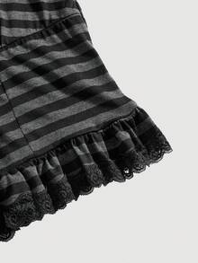 ROMWE Goth 大码女式撞色蕾丝插肩短袖条纹纽扣设计T恤 - 黑色 - 查看 4