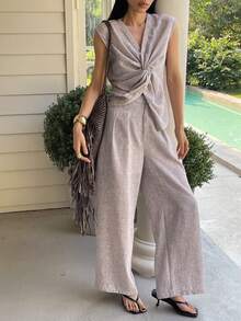 DAZY 女士V领扭褶设计短袖上衣搭配褶皱阔腿裤休闲套装 - 紫色 - 查看 7