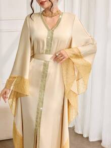 Al Najma 女士V领亮片拼接优雅系带长袖土耳其长裙和阿拉伯传统罩袍 - 杏色 - 查看 1