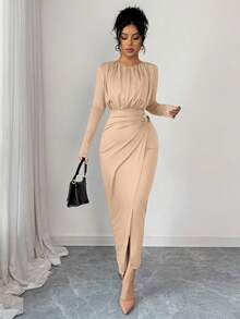 SHEIN Elenzya 女士针织收腰金属装饰修身优雅日常通勤时尚法式街头复古百搭圣诞派对新年假日商务棕色长袖连衣裙，秋冬款 - 卡其色 - 查看 8