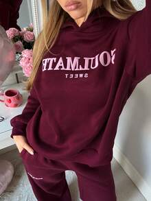 CovetEZ 两件套字母图案连帽卫衣+裤子，宽松版型 - 酒紅色 - 查看 5