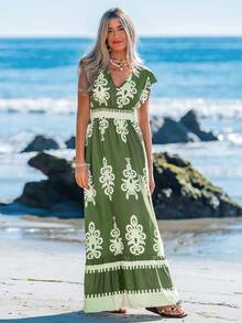 Sylviya 褶皱荷叶边饰盖袖收腰荷叶边下摆 A 字形连衣裙，女士休闲度假装