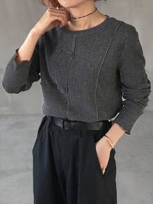 FRIFUL Damska luźna koszulka typu T-shirt z okrągłym dekoltem i falbaną, w jednolitym kolorze, z długim rękawem i swobodnym krojem - Biały - Zobacz 8