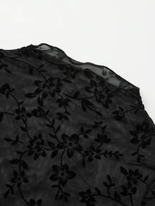 SHEIN PETITE Petite Series Knit Flocked T-Shirt + Lining Camisole, Two Pieces Cropped Streetwear - Black - View 4