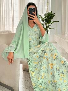 Yasmyna V-Neck Chiffon Lace Patchwork Floral Print Dress With Headscarf - Green - View 2