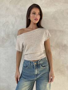 Aloruh 女士休闲不对称肩短袖蝙蝠袖上衣，紧身针织杏色上衣，百搭日常穿搭T恤 - 杏色 - 查看 3