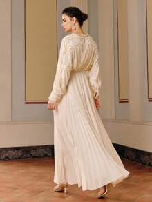 Anewsta 仿珍珠刺绣圆领褶裥优雅长袖连衣裙 - 杏色 - 查看 3