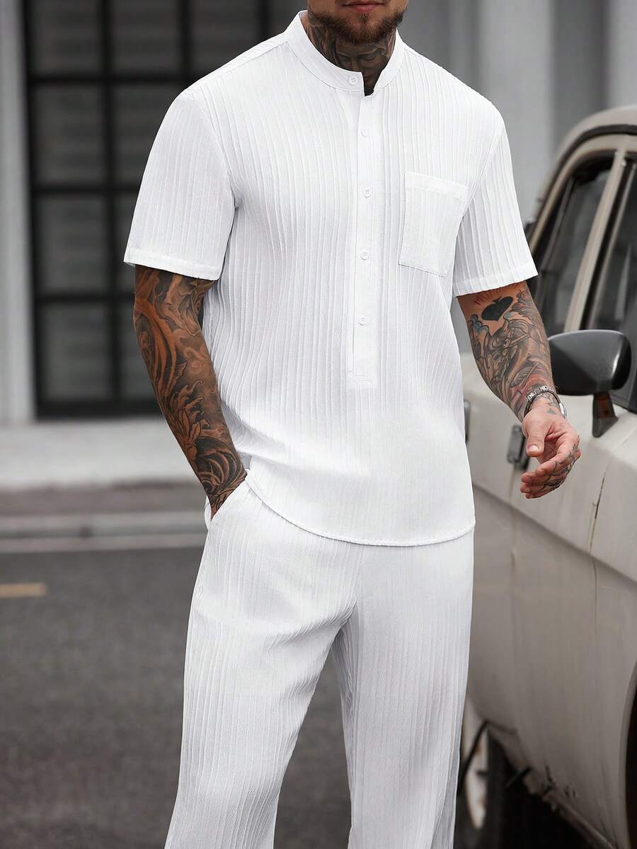 Manfinity CasualCool Bộ đồ nam gồm áo sơ mi ngắn tay có túi ngực và quần dài có túi chéo, bộ 2 mảnh dành cho nam, bộ đồ mùa hè nam, bộ quần áo trắng 2 mảnh dành cho nam, áo sơ mi ngắn tay và quần trắng dành cho nam. Thích hợp cho phong cách cổ điển, mặc hàng ngày, đi chơi cuối tuần, hoạt động ngoài trời, du lịch, môi trường làm việc thoải mái hoặc các dịp bán trang trọng, quà tặng cho bạn trai/chồng, quà kỷ niệm/sinh nhật, tiệc tùng, kỳ nghỉ hè, lễ hội, năm mới, đám cưới, ngày Valentine. - trắng - Xem 1