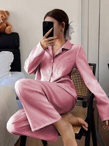 Napfluff 女士休闲条纹印花翻领睡衣套装 - 酒紅色 - 查看 6