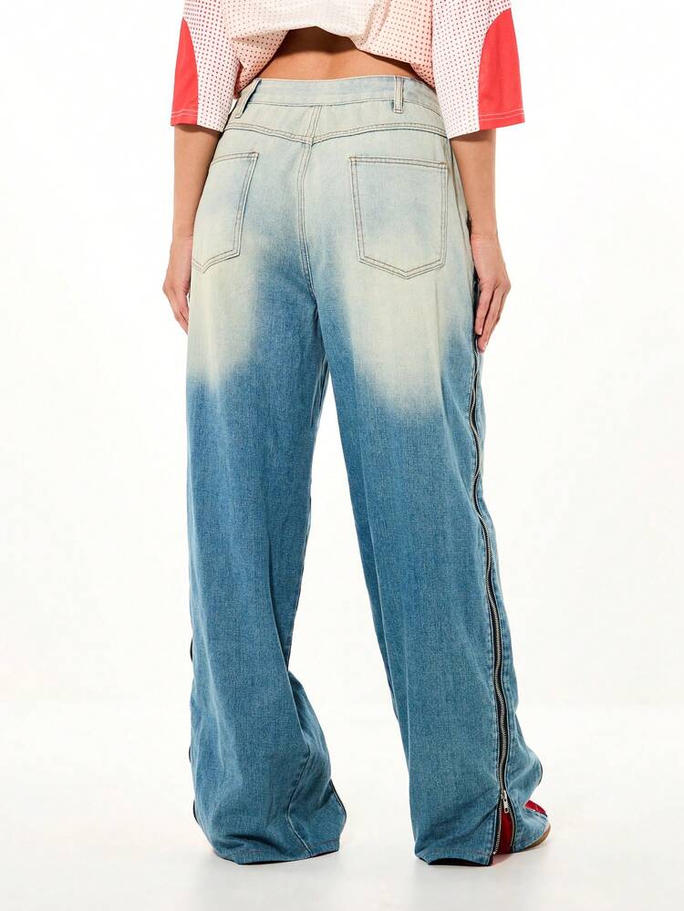 SUMWON WOMEN Weit geschnittene Jeans mit roten Reißverschlusseinsätzen