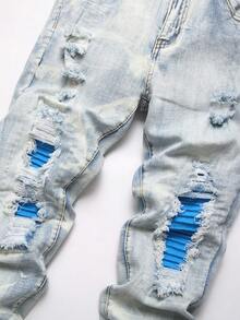 Manfinity Roughcore 男士休闲时尚街头破洞拼接条纹做旧水洗牛仔裤 - 淺色水洗藍 - 查看 3