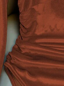 Franclia Áo liền thân dáng ôm, cổ chữ V, tay dài, eo nhún bèo, chất liệu nhung Hàn Quốc, màu sâm panh, dành cho nữ. - Rỉ Nâu - Xem 6