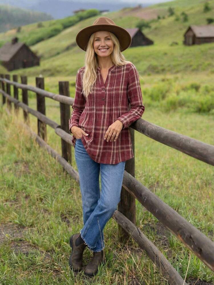 Ladies' Plaid Pleated Shirt