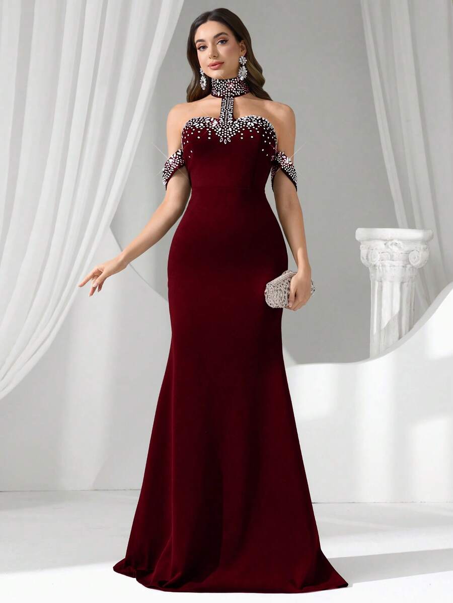 Coutiva Gaun Malam Formal Wanita dengan Hiasan Berlian Imitasi, Model Bahu Terbuka, Leher Halter, dan Hem Model Duyung (Sangat Berhias) - Burgundy - View 1