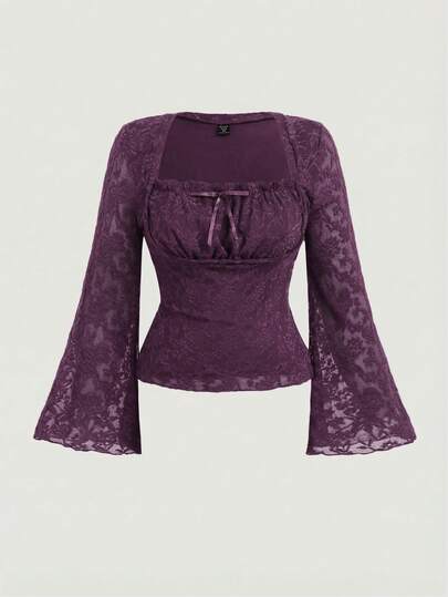 SHEIN MOD Koszulka damska w dużym rozmiarze z miseczkami biustonosza w kolorze czarnym, plisowanym kwadratowym dekoltem i rozszerzanymi rękawami