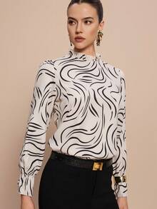 Leighera Blus Wanita Lengan Panjang Bergaris dengan Kerah Ruffle, Atasan Motif Hewan, Blus Leher Ruffle, Blus Elegan - Aprikot - View 6