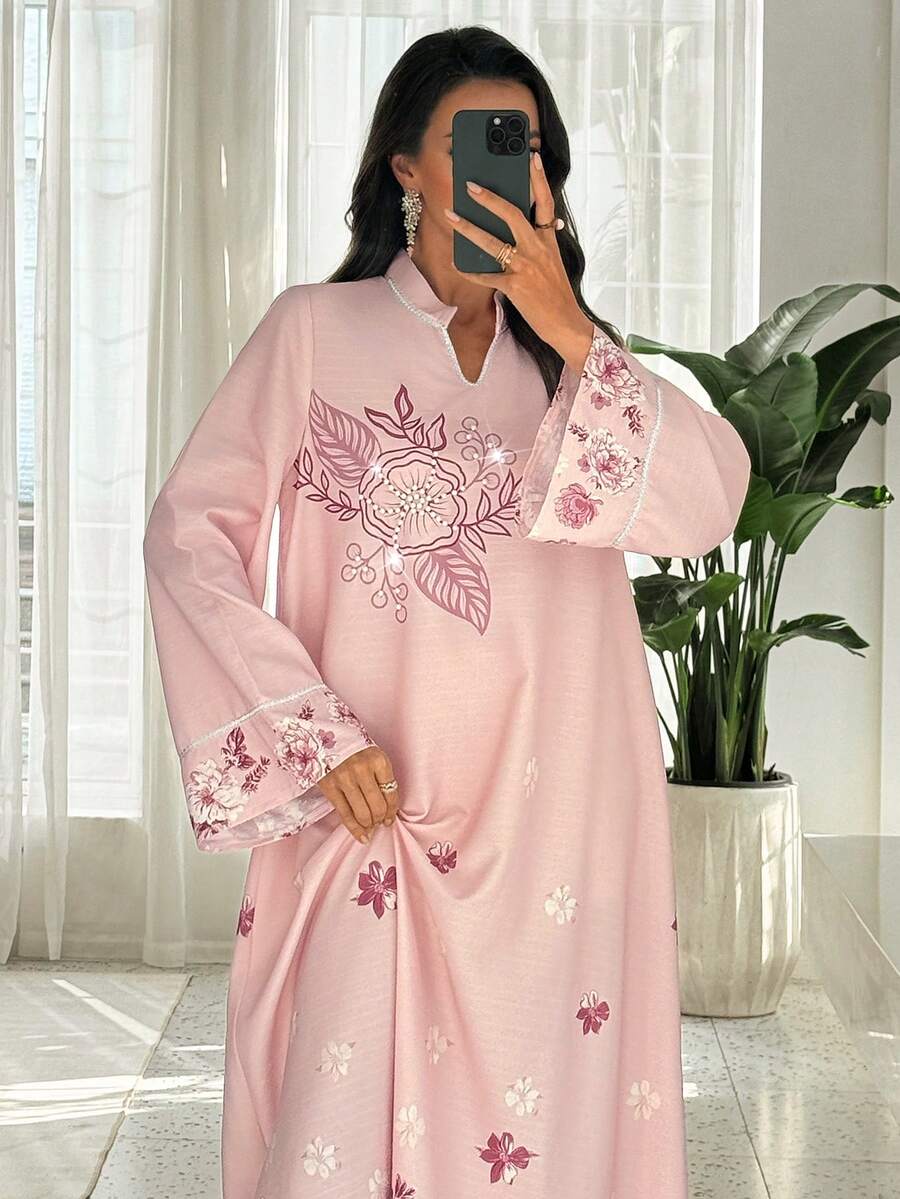Al Najma 女士花卉图案水钻装饰优雅长袖阿拉伯风格连衣裙 - 粉色 - 查看 1