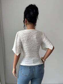 Selianne 女士提花荷叶袖褶皱T恤 - 杏色 - 查看 2