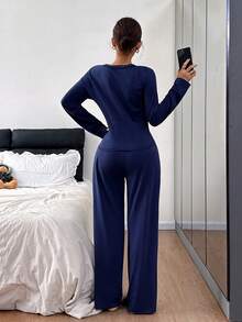 Dream Adore 女士休闲蕾丝拼接V领纽扣装饰针织长袖睡衣套装 - 藏蓝色 - 查看 2