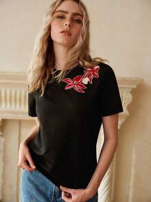 MOTF PREMIUM BEADED DETAIL FLORAL PATTERN SHORT SLEEVE BLACK TEE - Black - View 1