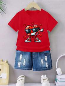 SHEIN Streecool Kids Young Boys' Casual Fashionable Comfortable Minimalist Versatile Creative Cute Heart & Star Graphic Short Sleeve T-Shirt, Suitable For Summer Outings And Valentine's Day - Red - View 3