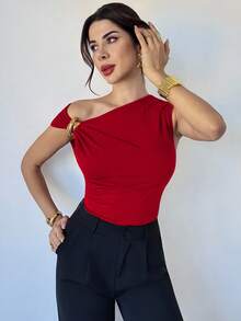 Firerie 女士休闲优雅金属装饰不对称肩部T恤，适合外出、派对等场合/秋季女装/万圣节女装/红色圣诞T恤/新年/派对上衣/优雅女式上衣 - 紅色 - 查看 5