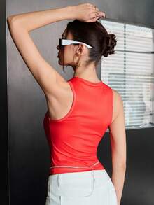 Rina Fox 夏季时尚字母印花镂空修身背心 - 紅色 - 查看 3