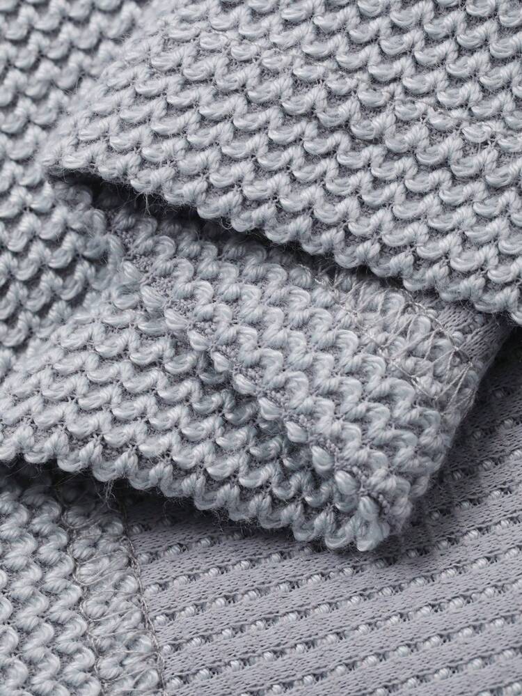 Textured Fabric Haze Blue Shoulder Letter Embroidery Crew Neck Men T-Shirt, Spring/Autumn