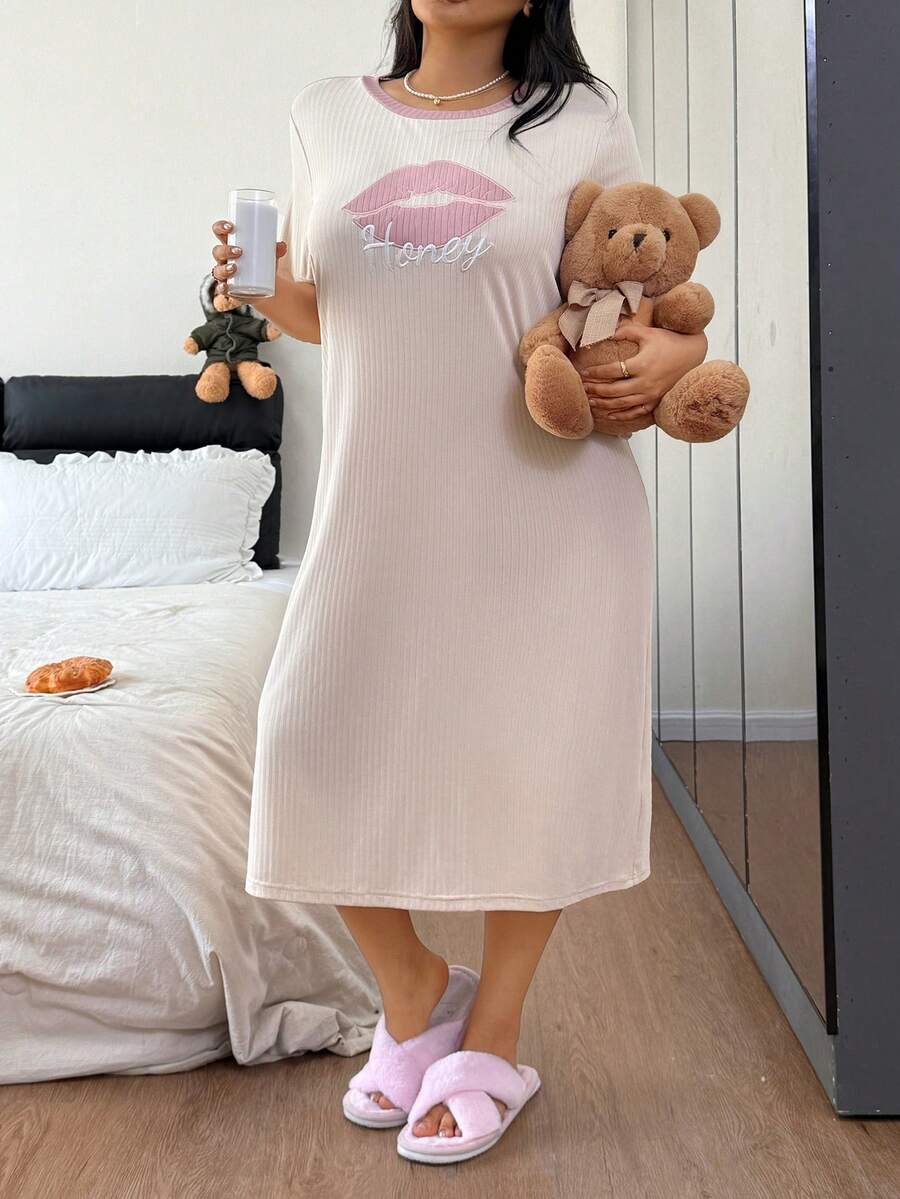 Dream Adore Plus Size Jacquard Knit Embroidered Lip Long Nightgown - Apricot - View 1