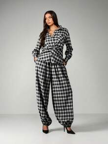 MISSGUIDED Printed Checkered Balloon Pants With Elastic Waistband And Cinched Ankles For Casual Comfort Style - Black and White - View 4