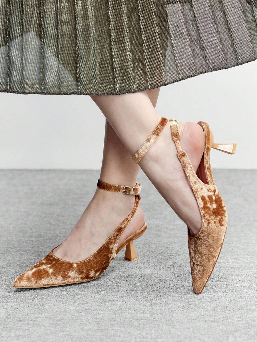 CUCCOO BIZCHIC Women's Elegant Pointed Toe Buckle Pumps For Commuting Valentine's Day - Camel - View 1