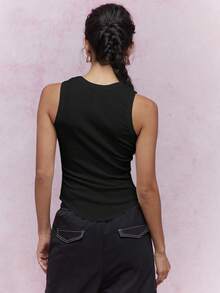 MISSGUIDED Áo ba lỗ viền cong có thêu logo - màu đen - Xem 2