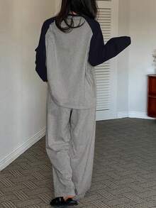 DAZY 2件套女士撞色插肩袖宽松T恤和裤子睡衣套装，秋季 - 藏蓝色 - 查看 2