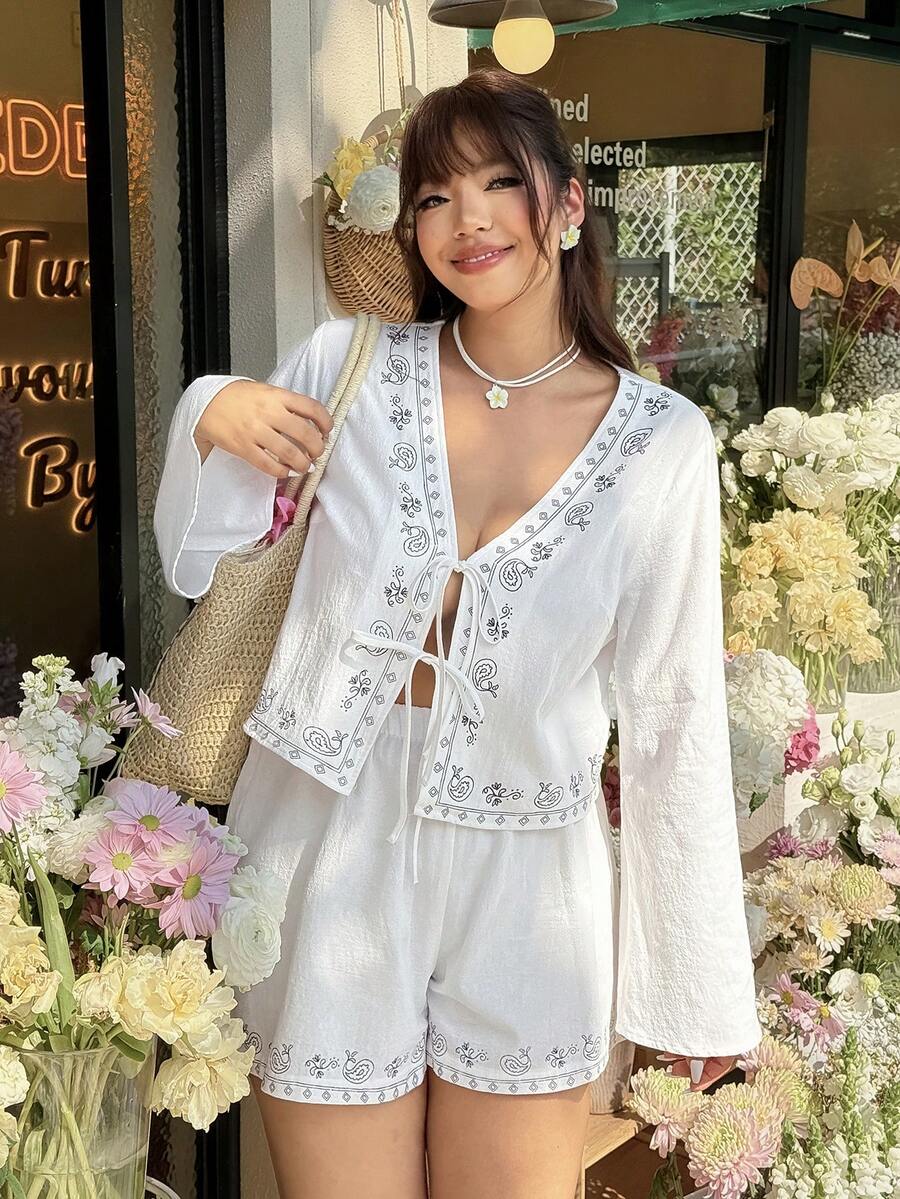 GalTyme Große Größen Set aus Grafik-Muster Tiefer V-Ausschnitt Twist Vorne Langarm Top und Shorts, 2-teilig - Weiss - Übersicht 1