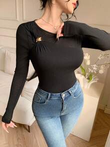 Feyla Women's Casual Solid Color Twist Knot Metal Decor T-Shirt - Black - View 5