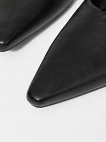 MOTF 女士纯色PU皮革尖头褶皱猫跟鞋 - 黑色 - 查看 6