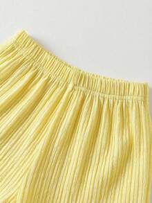 SHEIN 少女夏季海滩度假花卉刺绣吊带上衣和短裤套装 - 黃色 - 查看 5