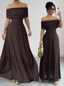 Elegant Brown Knitted Off The Shoulder A Line Maxi Dress With Short Sleeves Flared Hem And Zipper Detail - Brown - View 2