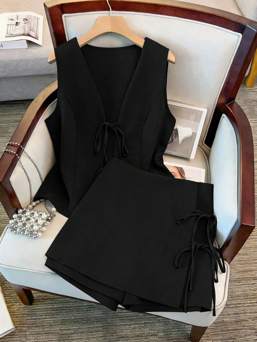 GlowEve CURVE 大码女式夏季休闲度假风纯色系结前开无袖上衣和裹身裙两件套 - 黑色 - 查看 1