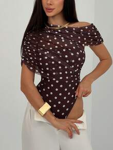 Aloruh Bộ áo liền thân nữ màu nâu chấm bi thanh lịch với cổ áo xếp ly, hoàn hảo cho kỳ nghỉ. Một bộ áo liền thân kiểu khăn choàng đầy phong cách. Áo liền thân chấm bi màu nâu đậm. - màu nâu - Xem 3