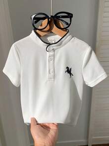 SHEIN Bequemes Poloshirt für Kleine Jungen in Unifarbe mit Kurzarm, geeignet für Frühling und Sommer, ideal für Outdoor, Schule, Straßenmode, Partys und Alltag Outfit, hohes Preis-Leistungs-Verhältnis - Weiss - Übersicht 3